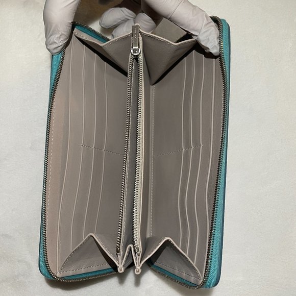 Celine Large Zipped Multifunction Wallet (105003AU8 / 06AO) - Picture 6 of 11